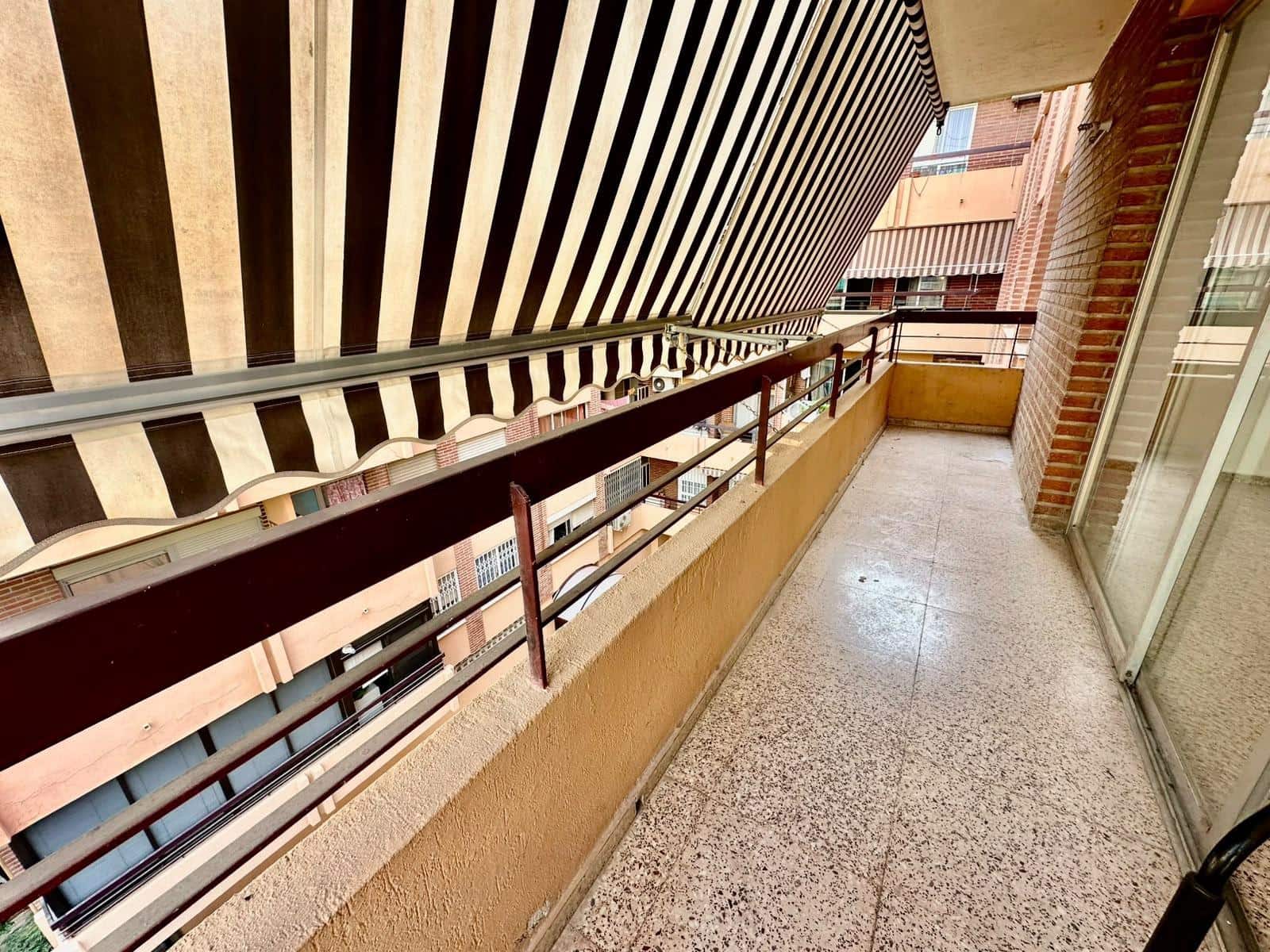 4 soveværelse Lejlighed til salg i Alicante by med garage - € 242.000 (Ref: 10086168)