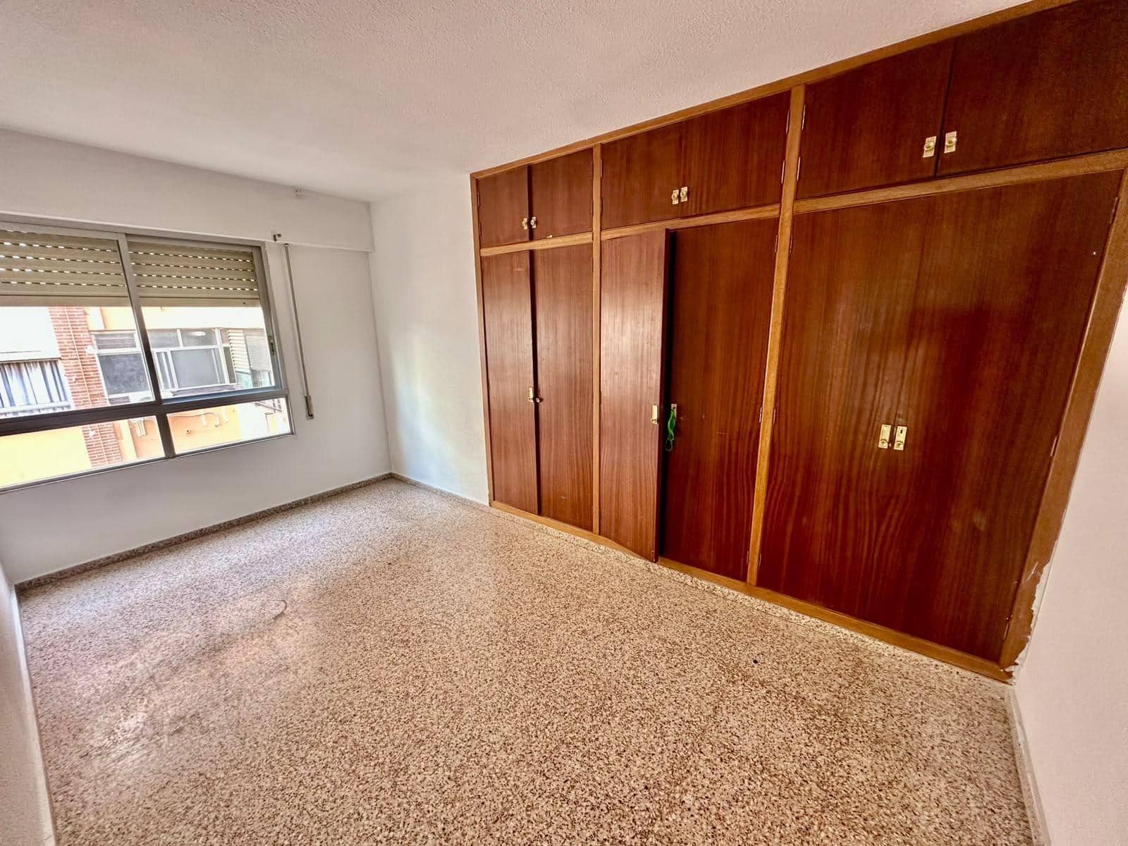 4 soveværelse Lejlighed til salg i Alicante by med garage - € 242.000 (Ref: 10086168)