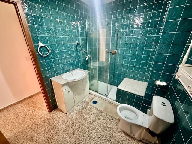 4 soveværelse Lejlighed til salg i Benalúa, Alicante by med garage - € 242.000 (Ref: 10086168)