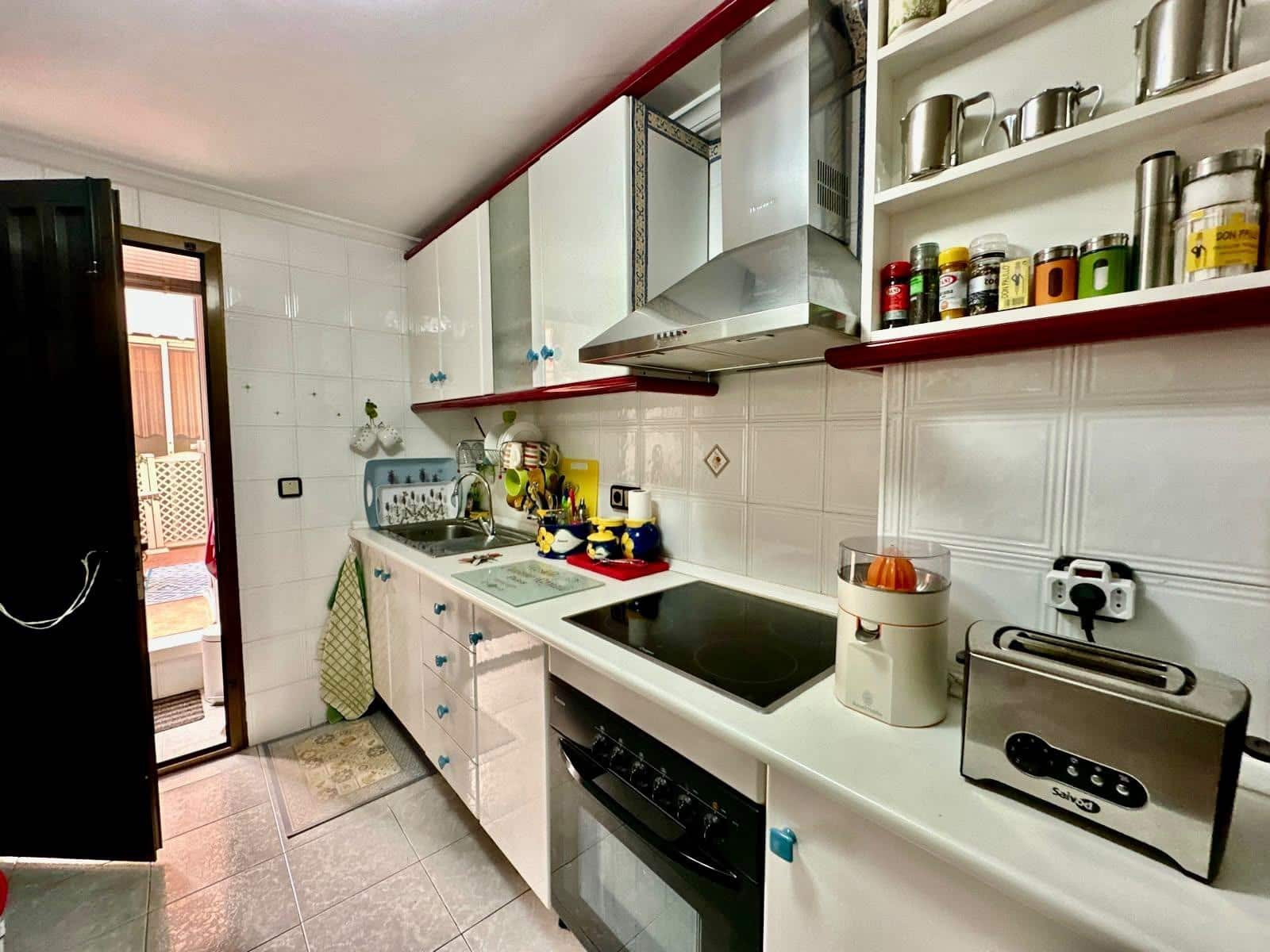 3 slaapkamer Flat te koop in Alicante stad met garage - € 299.000 (Ref: 10100461)