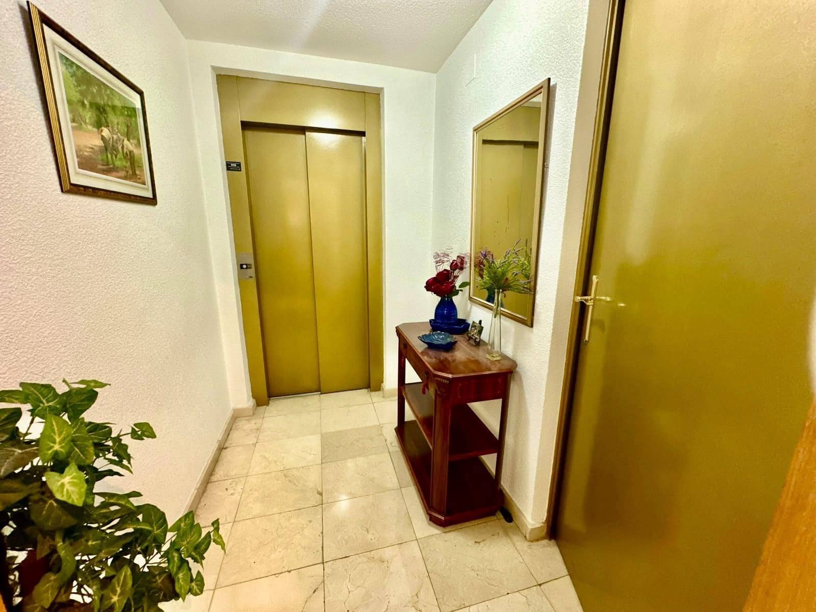 3 slaapkamer Flat te koop in Alicante stad met garage - € 299.000 (Ref: 10100461)