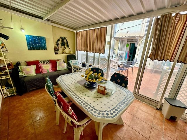 3 slaapkamer Flat te koop in Carolinas Bajas, Alicante stad met garage - € 299.000 (Ref: 10100461)