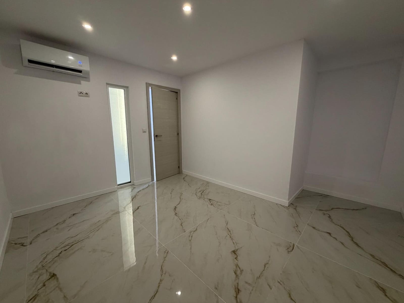 3 bedroom Flat for sale in Alicante / Alacant city - € 314,900 (Ref: 10100462)