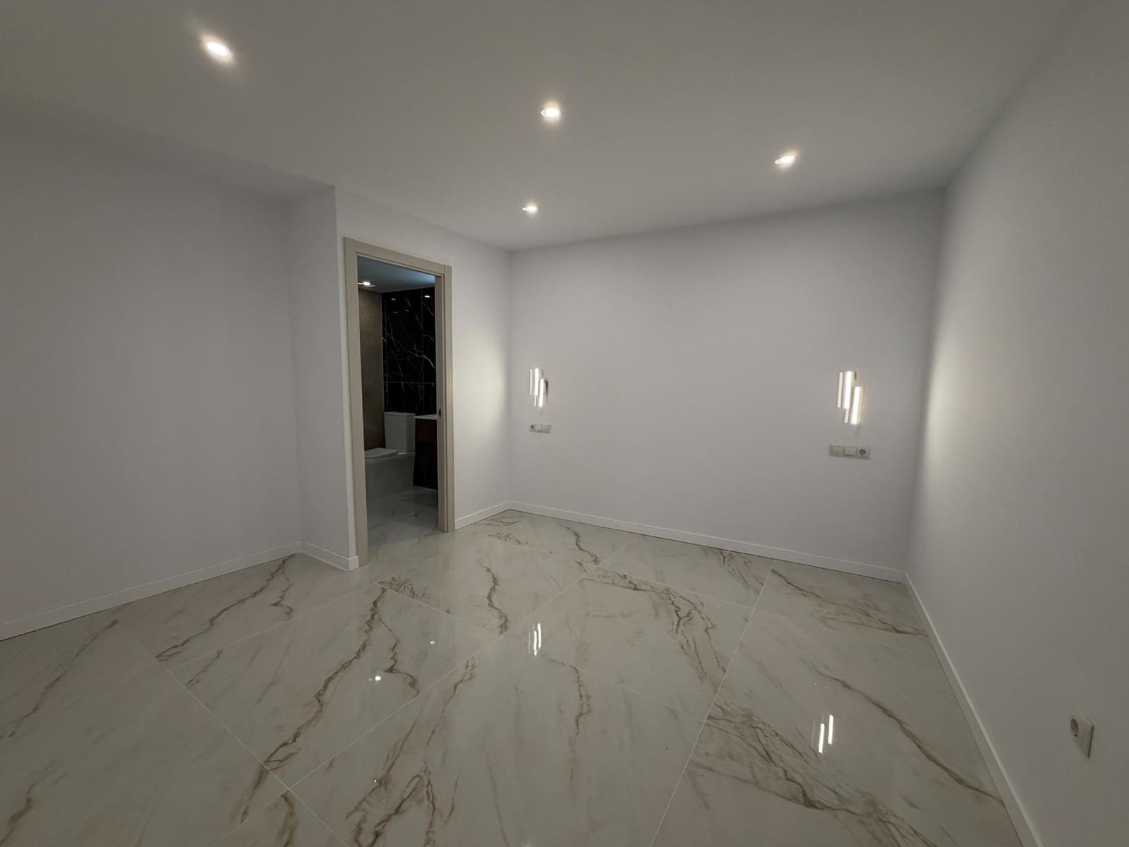 3 bedroom Flat for sale in Alicante / Alacant city - € 314,900 (Ref: 10100462)