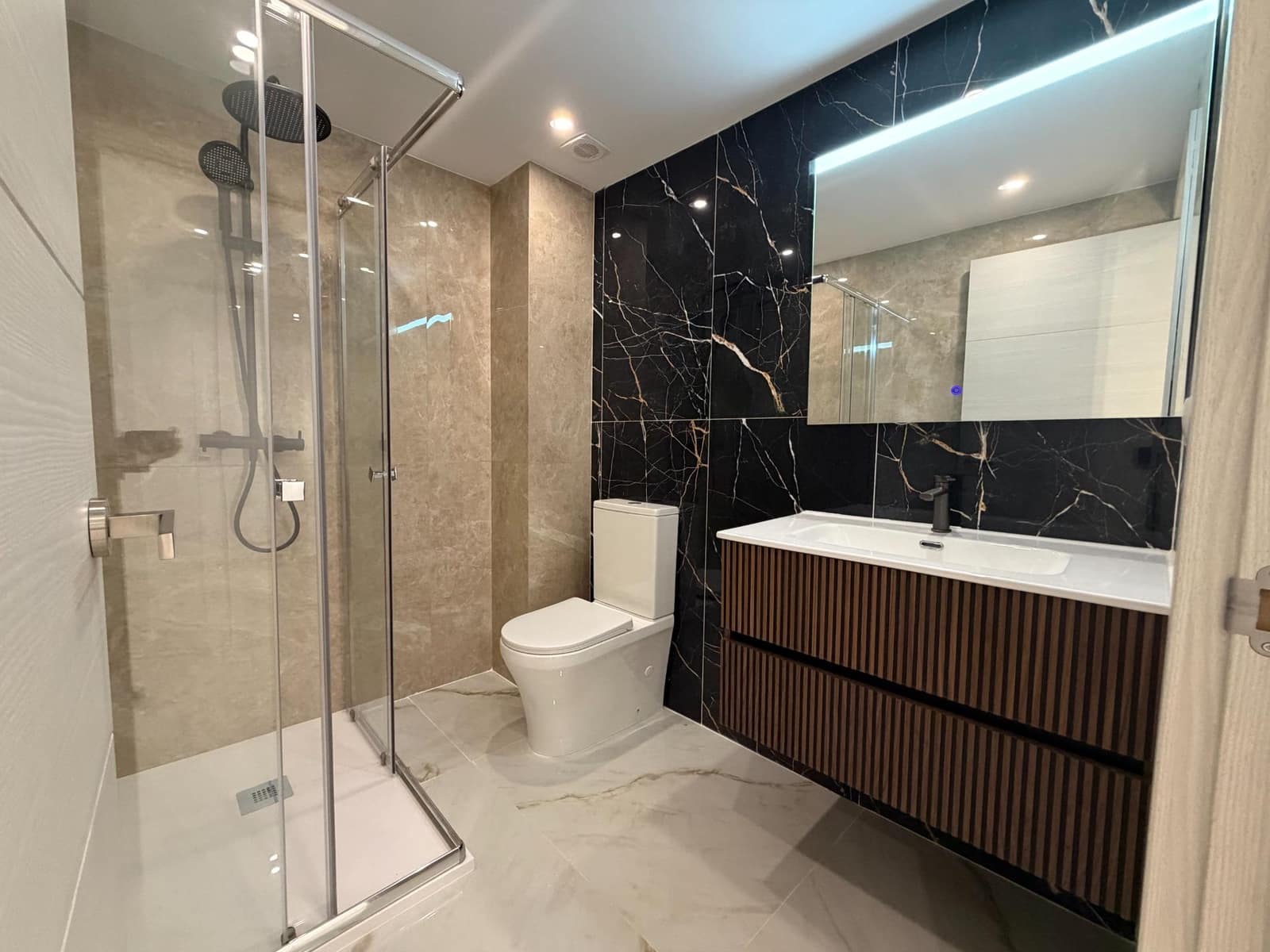3 bedroom Flat for sale in Alicante / Alacant city - € 314,900 (Ref: 10100462)