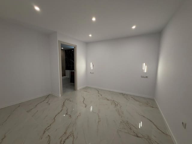 3 slaapkamer Flat te koop in Alicante stad - € 314.900 (Ref: 10100462)