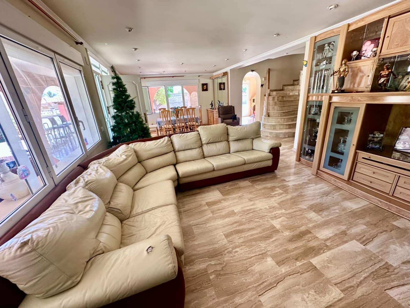 5 chambre Villa/Maison à vendre à San Vicente / Sant Vicent del Raspeig avec piscine garage - 650 000 € (Ref: 10102629)