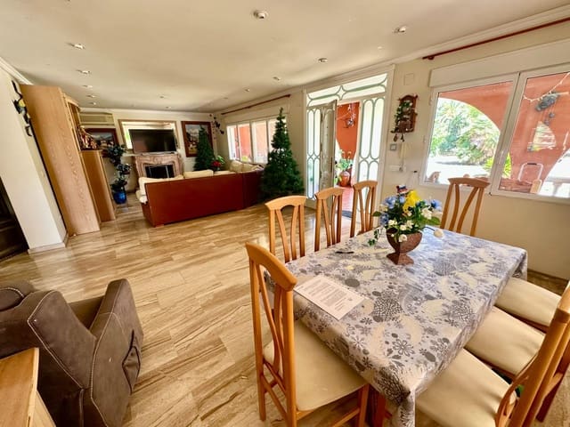 5 chambre Villa/Maison à vendre à San Vicente / Sant Vicent del Raspeig avec piscine garage - 650 000 € (Ref: 10102629)