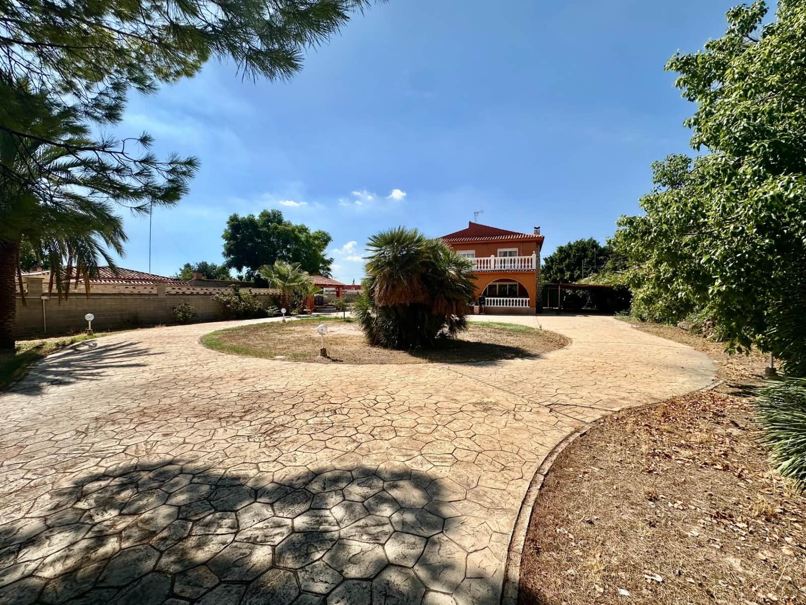 5 chambre Villa/Maison à vendre à San Vicente / Sant Vicent del Raspeig avec piscine garage - 650 000 € (Ref: 10102629)