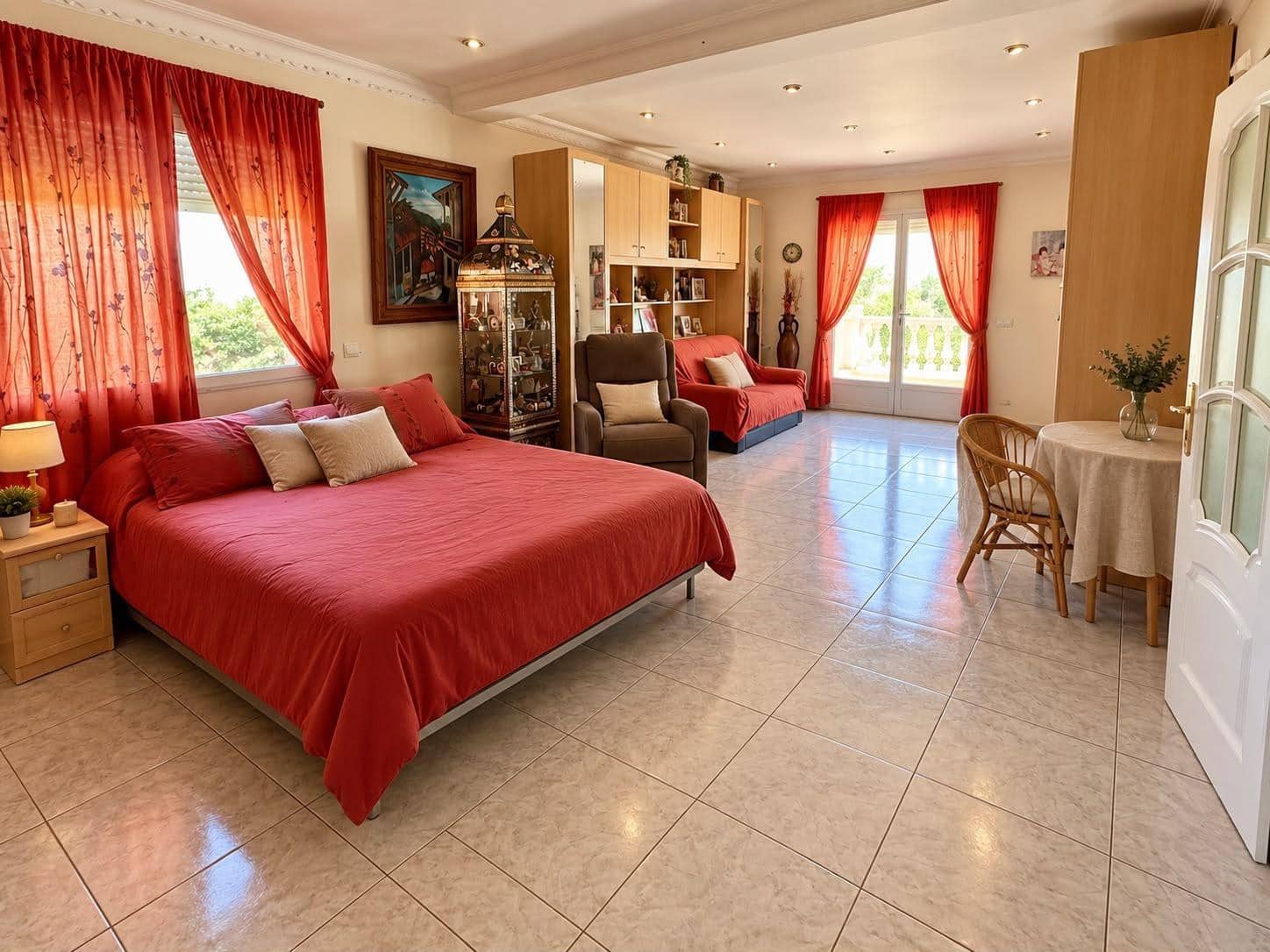 5 bedroom Villa for sale in San Vicente / Sant Vicent del Raspeig with pool garage - € 650,000 (Ref: 10102629)