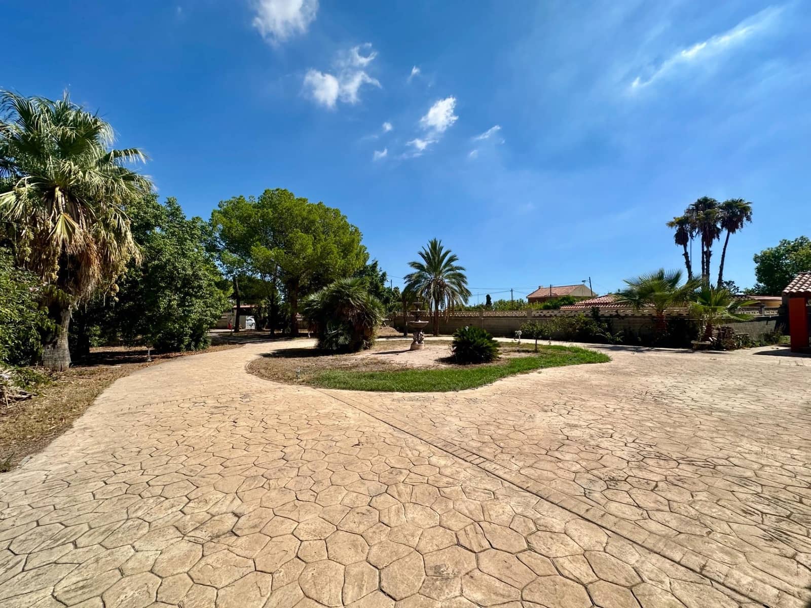5 bedroom Villa for sale in San Vicente / Sant Vicent del Raspeig with pool garage - € 650,000 (Ref: 10102629)