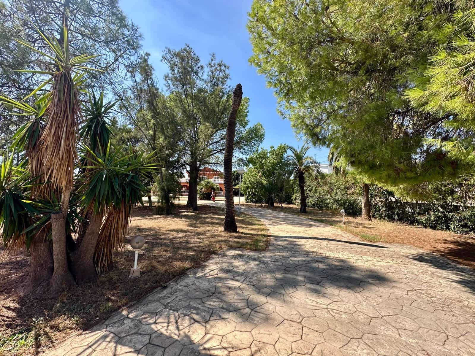 5 bedroom Villa for sale in San Vicente / Sant Vicent del Raspeig with pool garage - € 650,000 (Ref: 10102629)