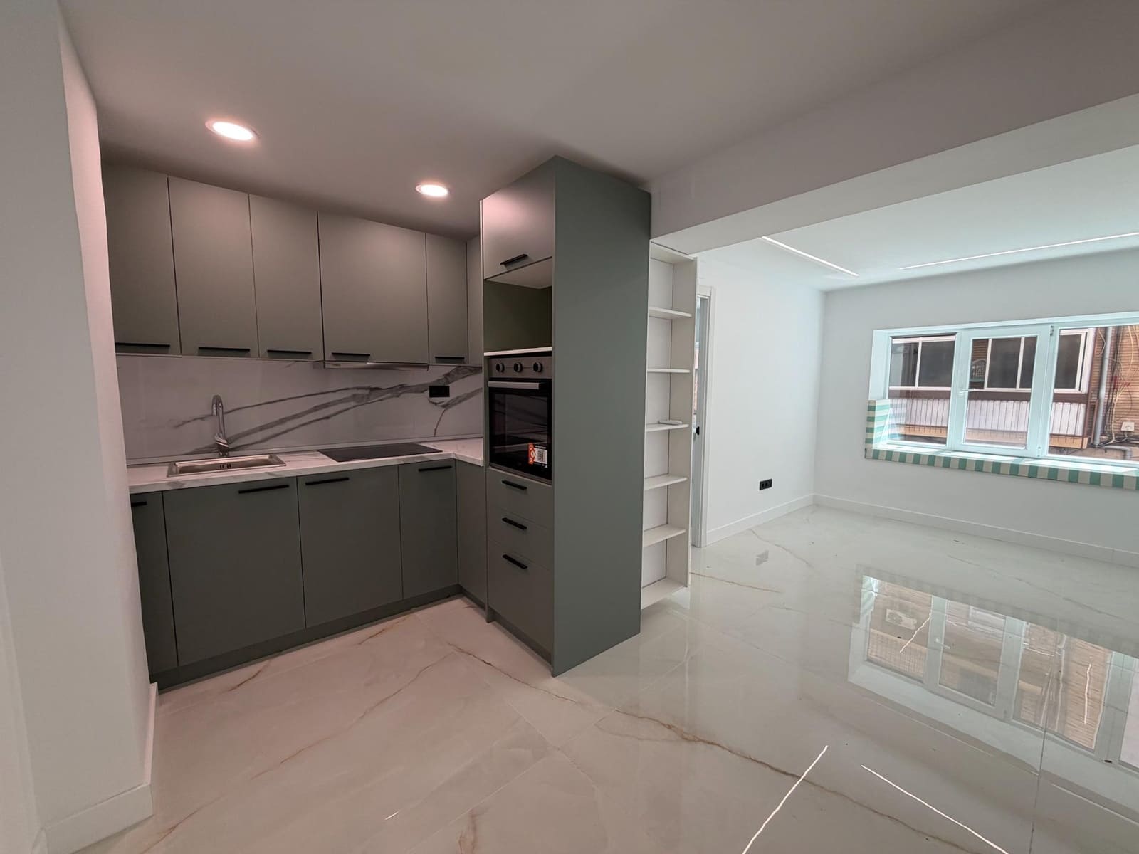 2 soverom Leilighet til salgs i Alicante by - € 210 000 (Ref: 10102630)