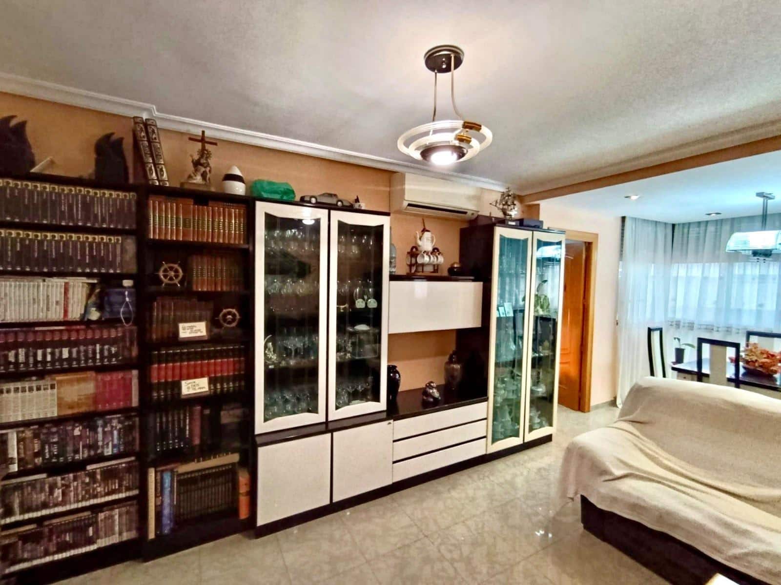 4 bedroom Flat for sale in Alicante / Alacant city with pool garage - € 295,000 (Ref: 10109698)