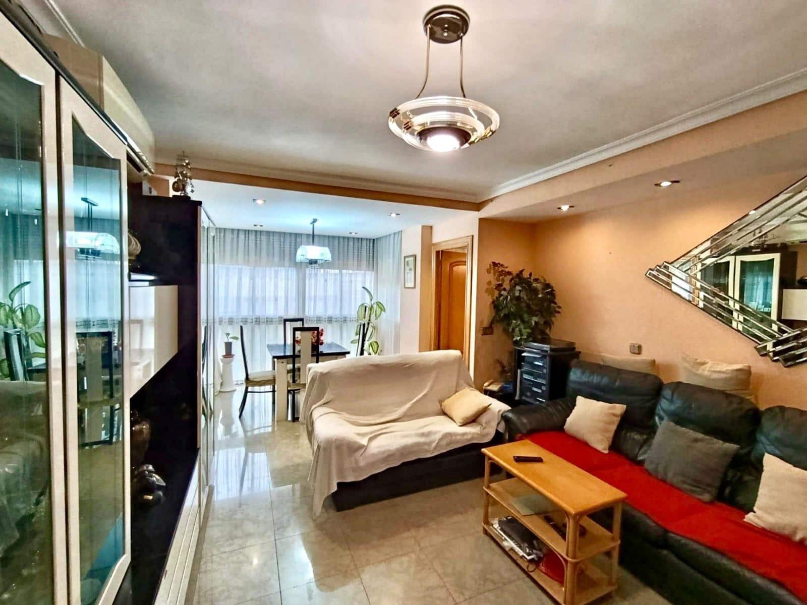 4 bedroom Flat for sale in Alicante / Alacant city with pool garage - € 295,000 (Ref: 10109698)
