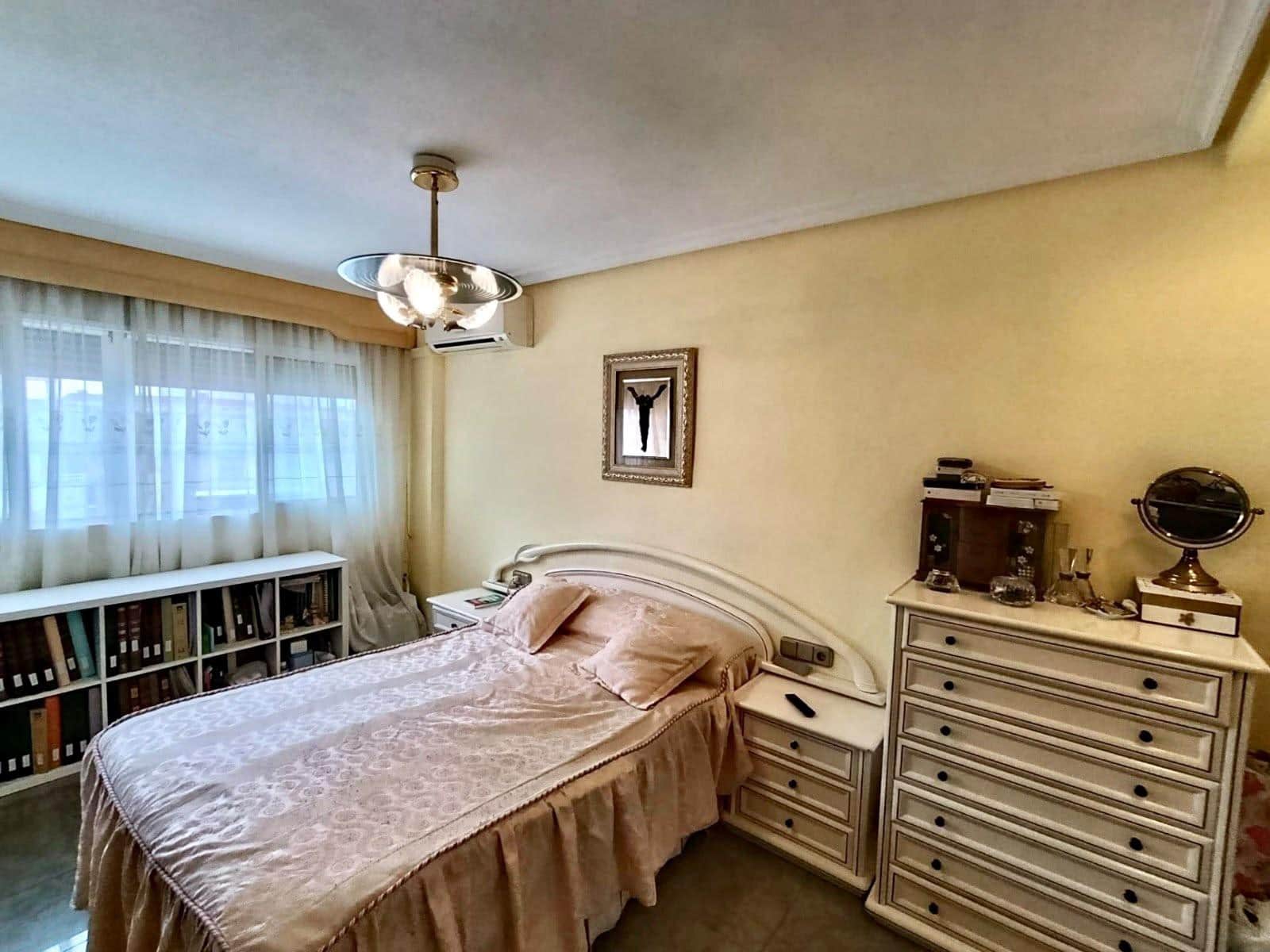 4 bedroom Flat for sale in Alicante / Alacant city with pool garage - € 295,000 (Ref: 10109698)
