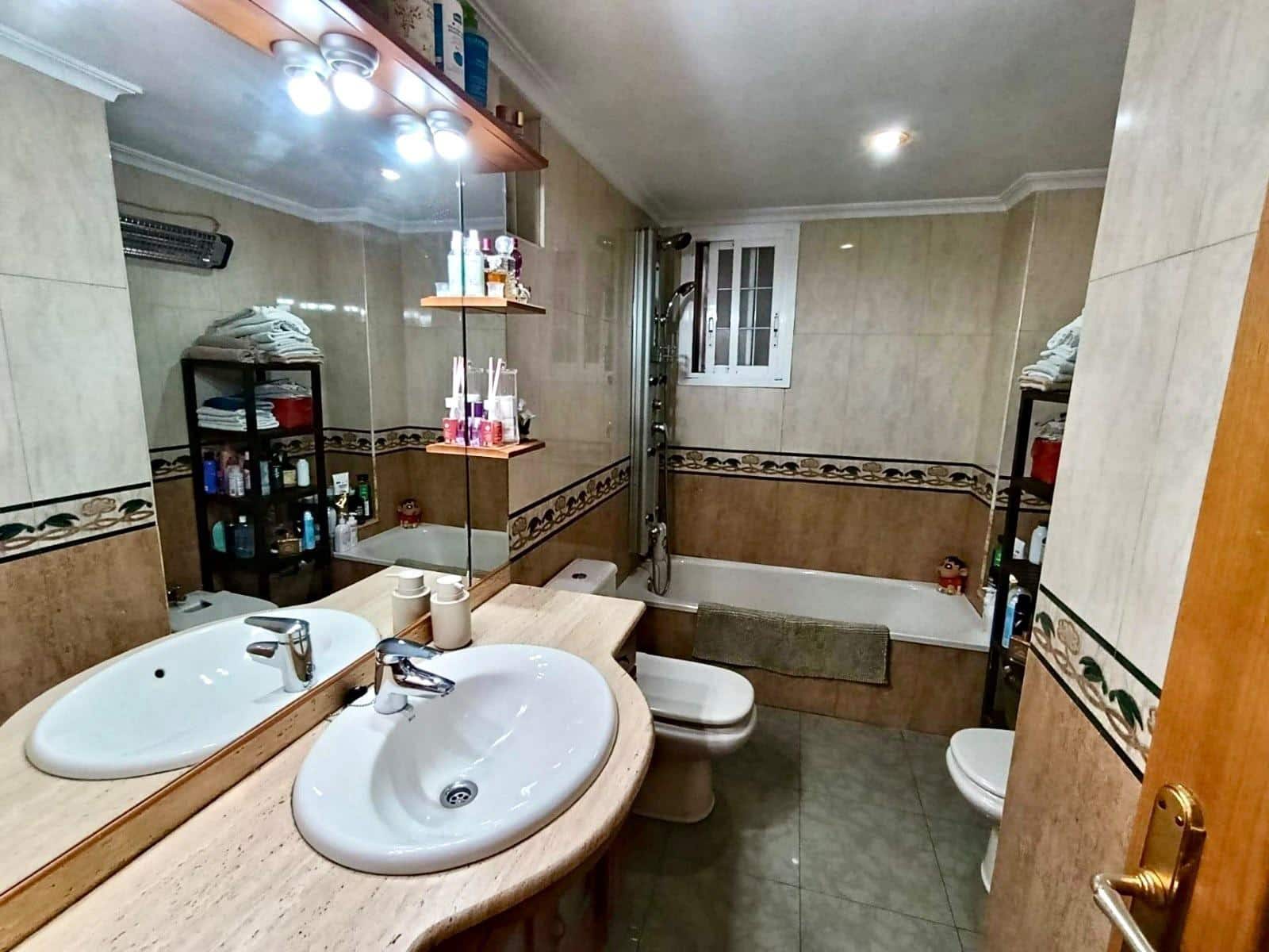 4 bedroom Flat for sale in Alicante / Alacant city with pool garage - € 295,000 (Ref: 10109698)