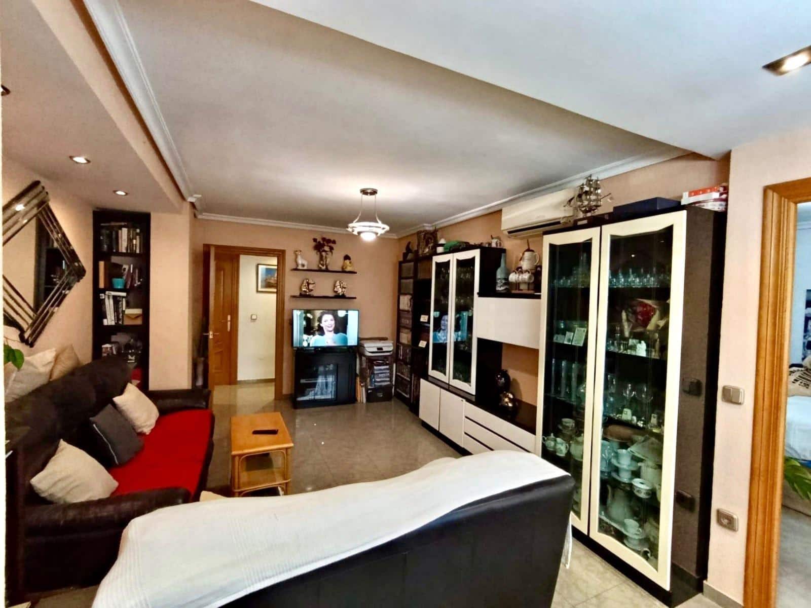 4 bedroom Flat for sale in Alicante / Alacant city with pool garage - € 295,000 (Ref: 10109698)