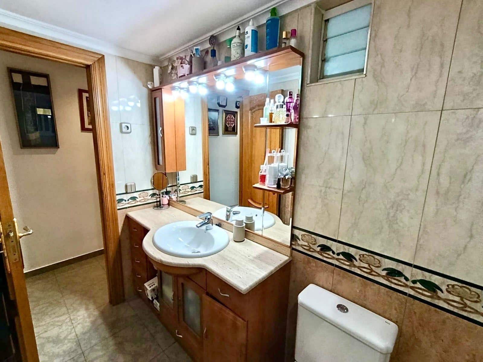 4 bedroom Flat for sale in Alicante / Alacant city with pool garage - € 295,000 (Ref: 10109698)