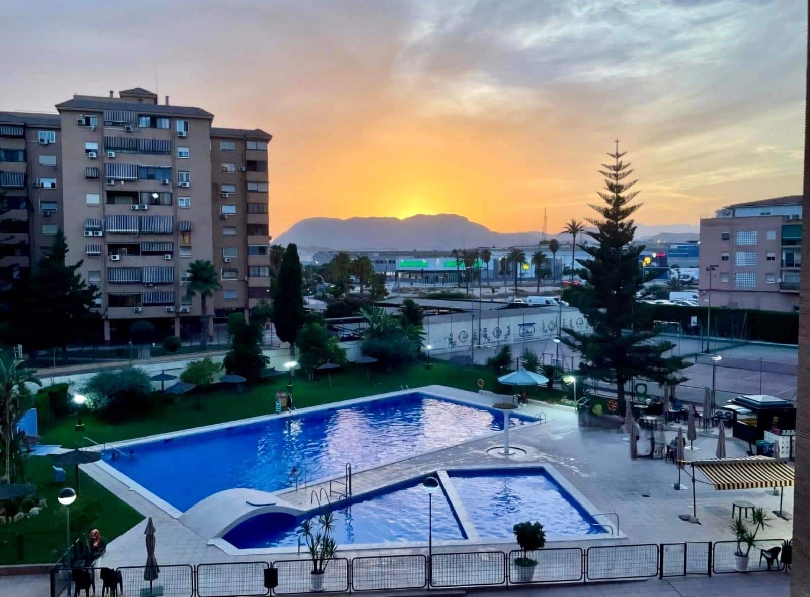 4 bedroom Flat for sale in Alicante / Alacant city with pool garage - € 295,000 (Ref: 10109698)