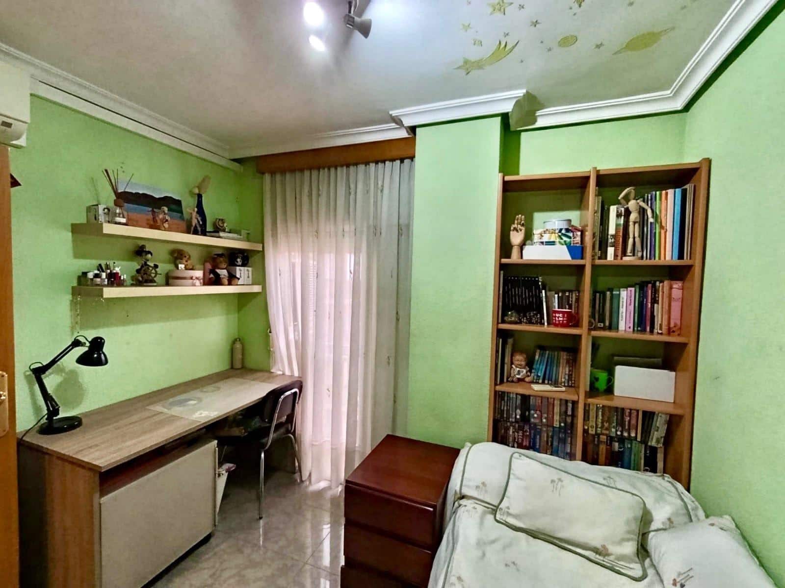 4 bedroom Flat for sale in Alicante / Alacant city with pool garage - € 295,000 (Ref: 10109698)