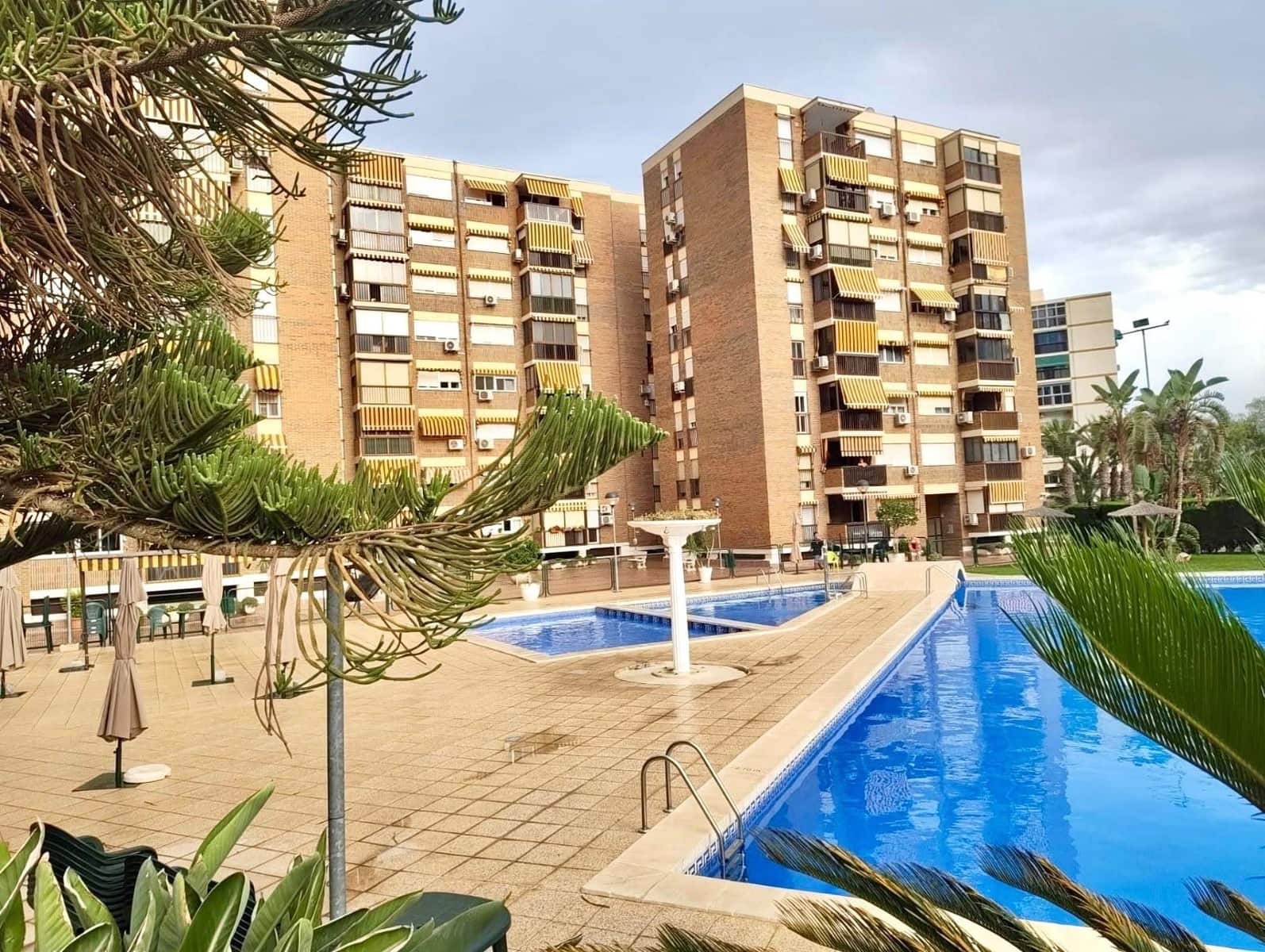4 bedroom Flat for sale in Alicante / Alacant city with pool garage - € 295,000 (Ref: 10109698)