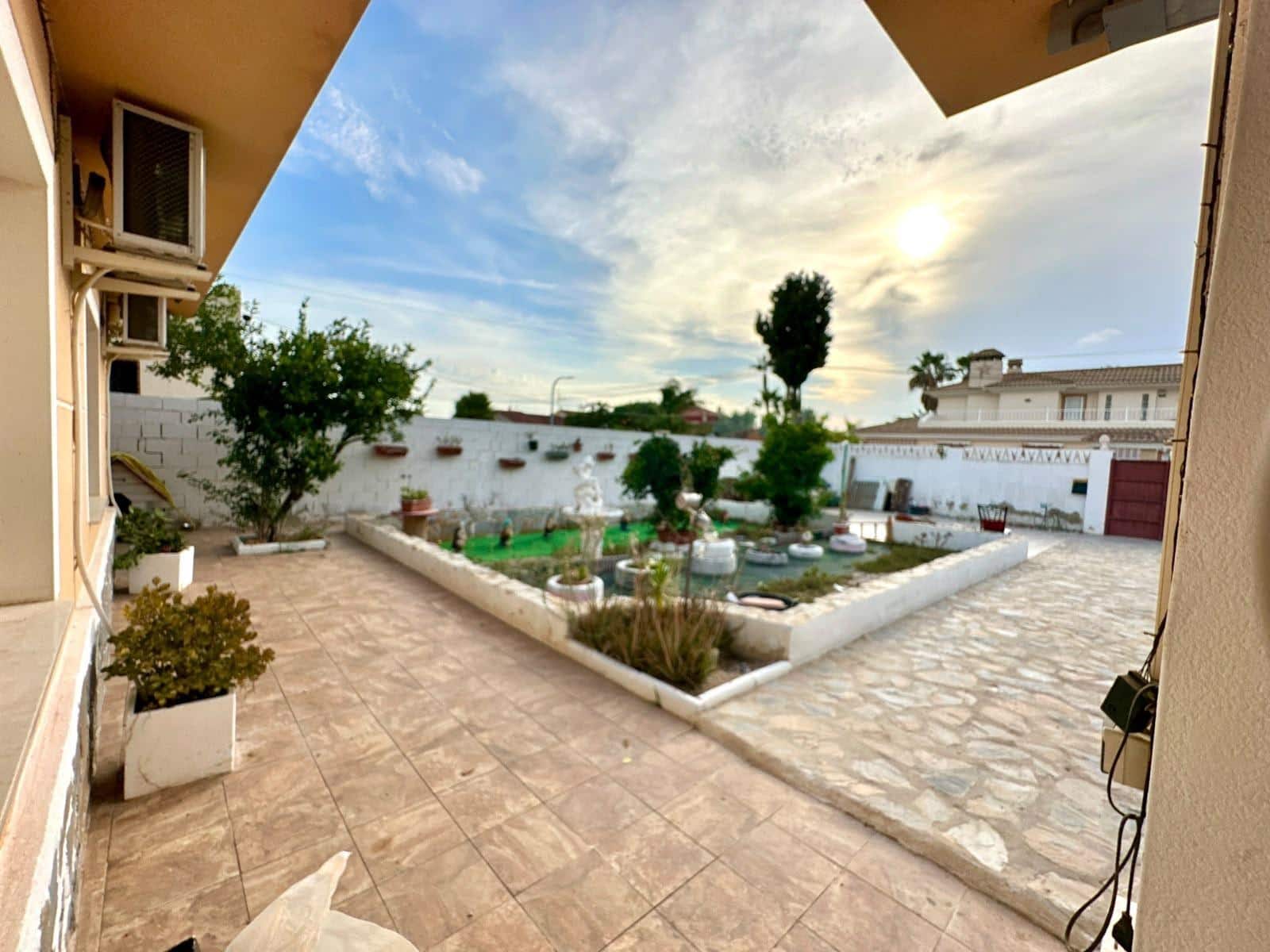 3 soverom Villa til salgs i Muchamiel / Mutxamel med svømmebasseng garasje - € 539 000 (Ref: 10132034)