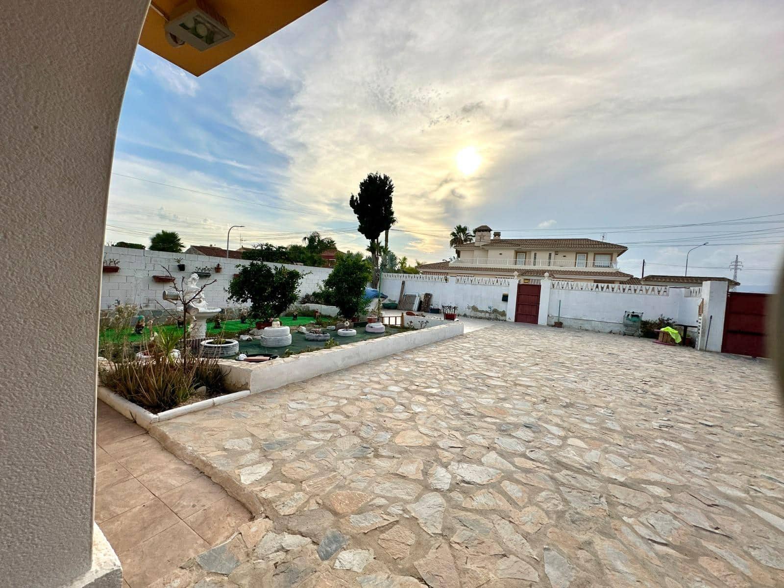 3 bedroom Villa for sale in Muchamiel / Mutxamel with pool garage - € 539,000 (Ref: 10132034)