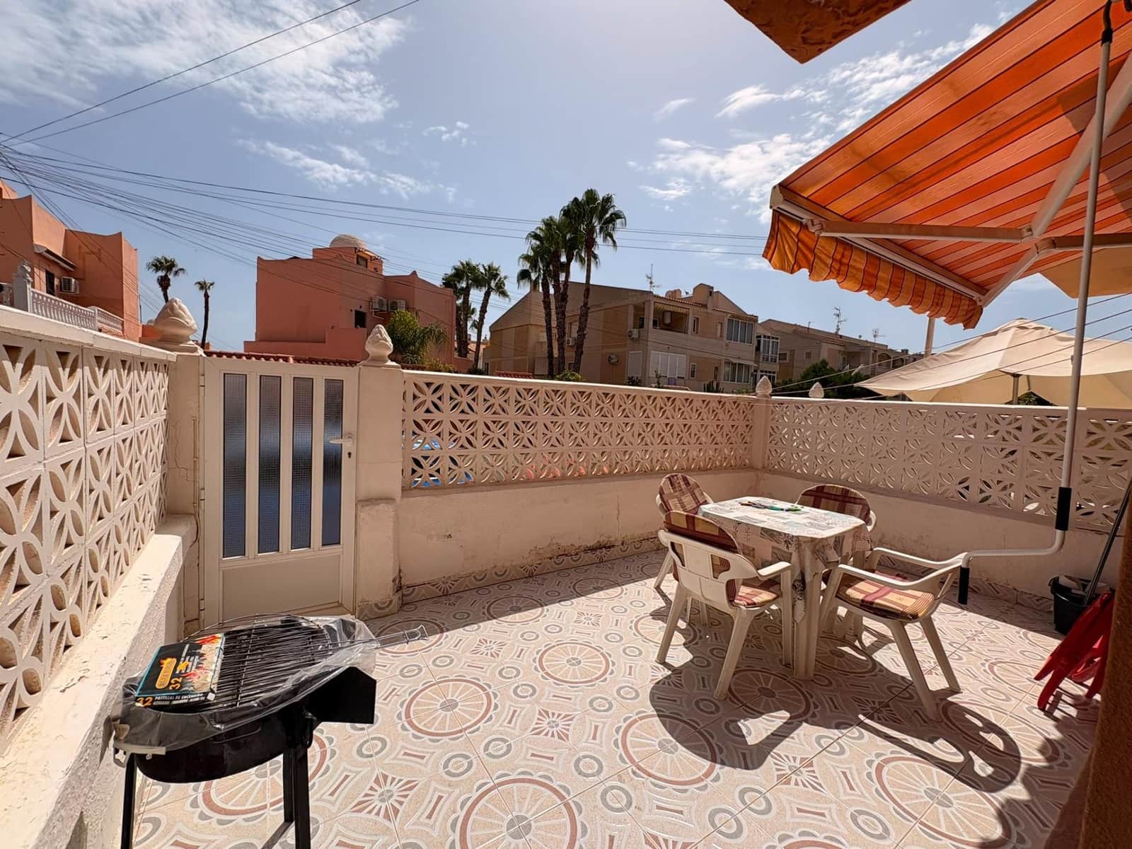 2 soverom Leilighet til salgs i Torrevieja - € 139 900 (Ref: 10033861)