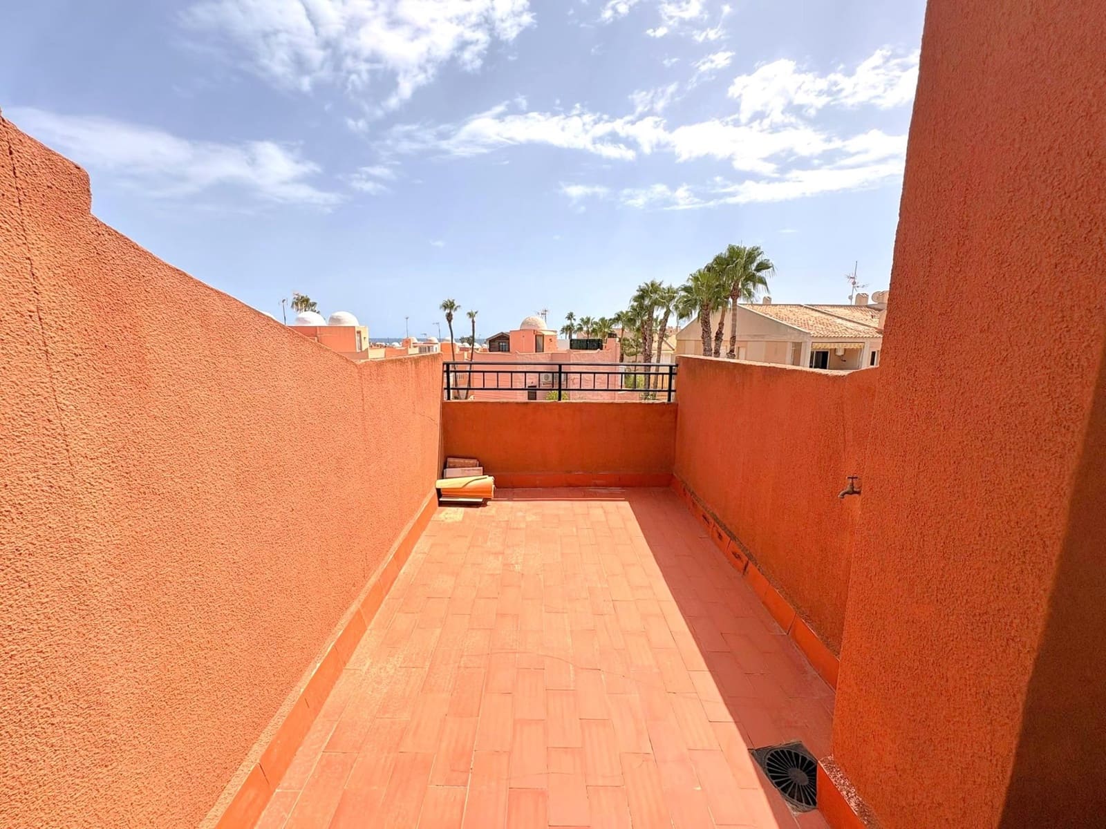 2 soverom Leilighet til salgs i Torrevieja - € 139 900 (Ref: 10033861)