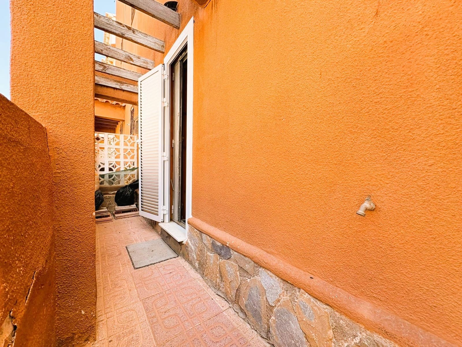 2 soverom Leilighet til salgs i Torrevieja - € 139 900 (Ref: 10033861)