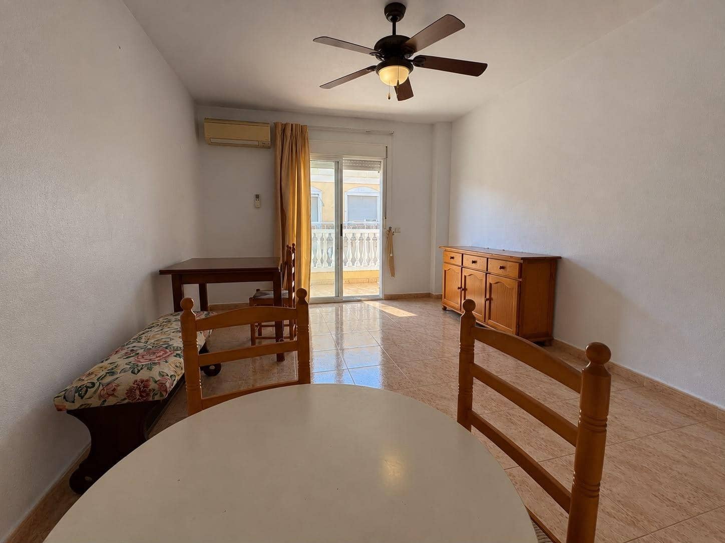1 sovrum Lägenhet till salu i Torrevieja med pool - 127 000 € (Ref: 10068106)