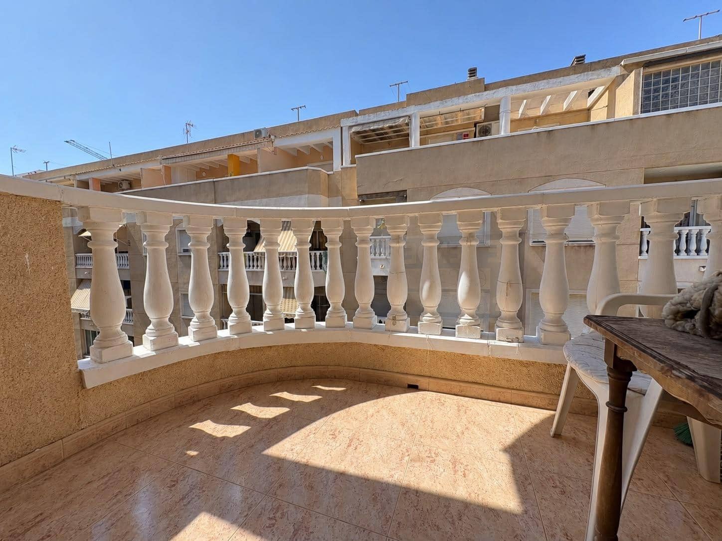 1 sovrum Lägenhet till salu i Torrevieja med pool - 127 000 € (Ref: 10068106)