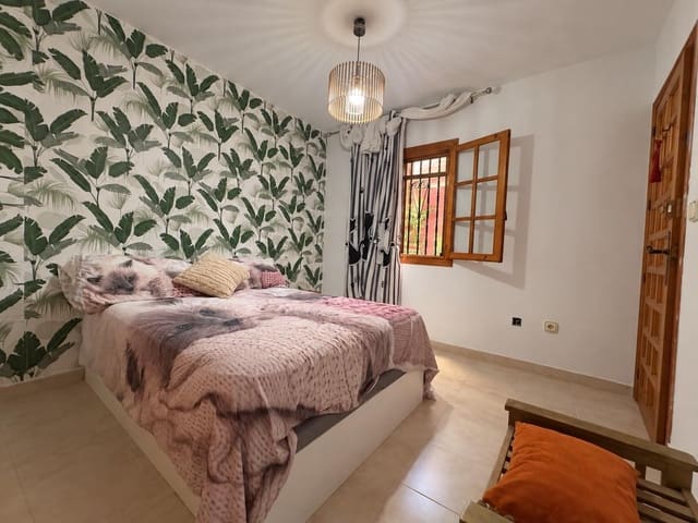 2 soveværelse Lejlighed til salg i Playa de los Locos, Torrevieja med swimmingpool - € 134.900 (Ref: 10076613)