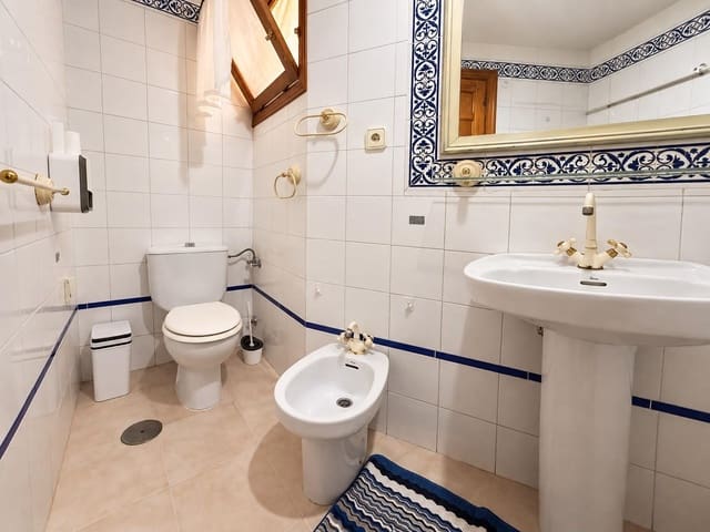 2 soveværelse Lejlighed til salg i Playa de los Locos, Torrevieja med swimmingpool - € 134.900 (Ref: 10076613)