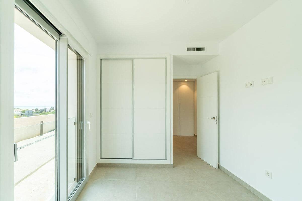 3 sovrum Lägenhet till salu i Playa Flamenca med pool garage - 380 000 € (Ref: 9007405)