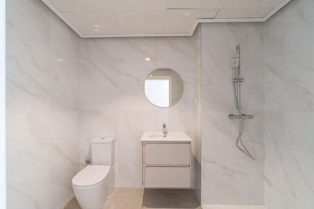 3 makuuhuone Huoneisto myytävänä paikassa Playa Flamenca, Orihuela mukana uima-altaan 
autotalli - 380 000 € (Ref: 9007405)