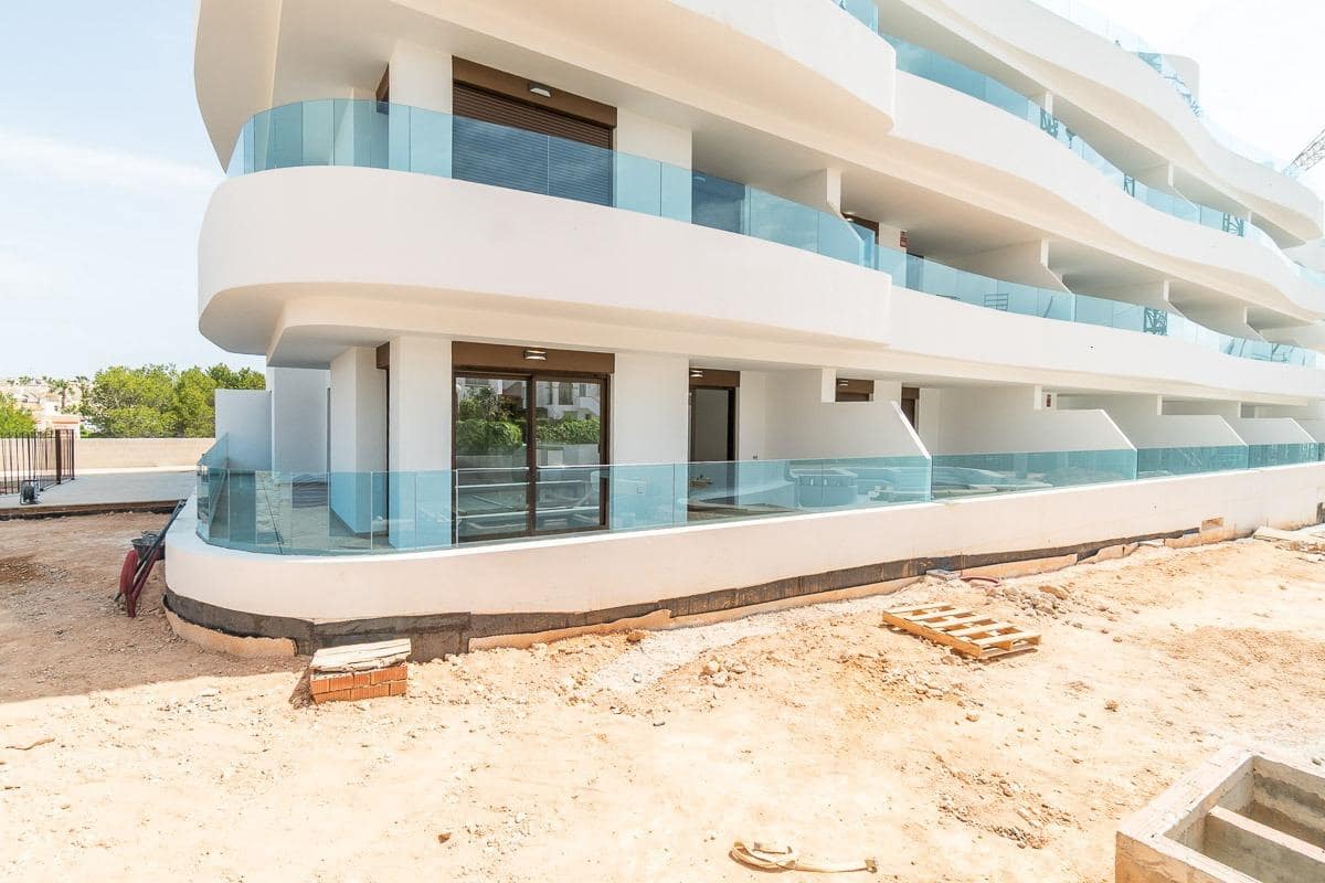 3 sovrum Lägenhet till salu i Playa Flamenca med pool garage - 380 000 € (Ref: 9007405)