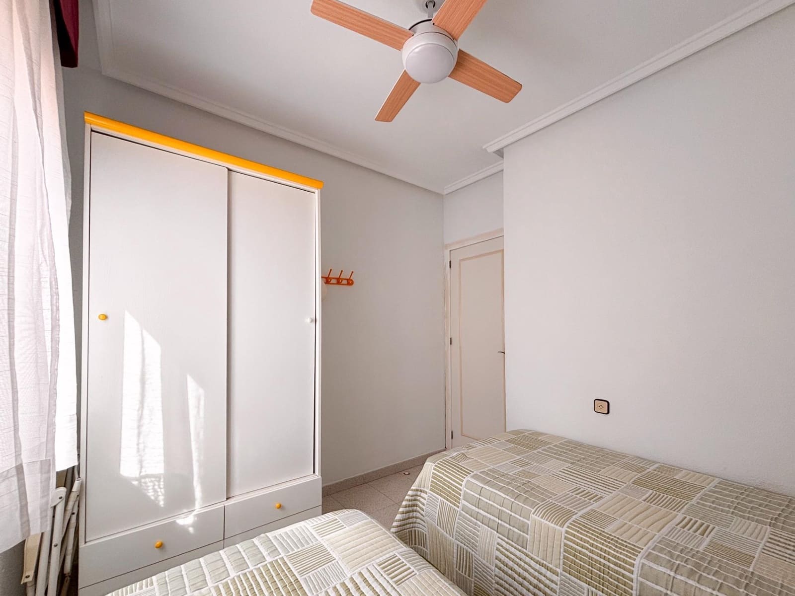 2 soverom Leilighet til salgs i Torrevieja med svømmebasseng - € 129 900 (Ref: 9402463)