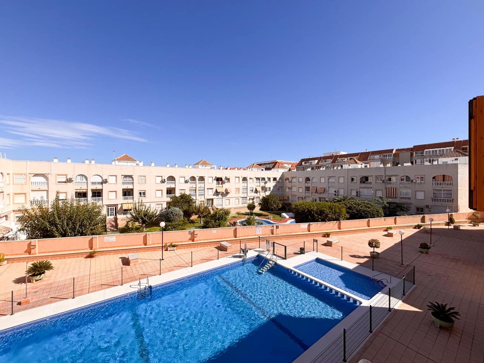2 soverom Leilighet til salgs i Torrevieja med svømmebasseng - € 129 900 (Ref: 9402463)