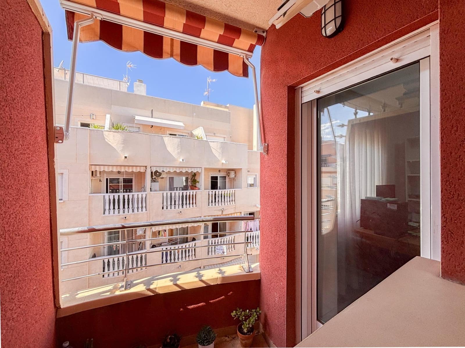 3 quarto Apartamento para venda em Torrevieja - 165 000 € (Ref: 9402464)
