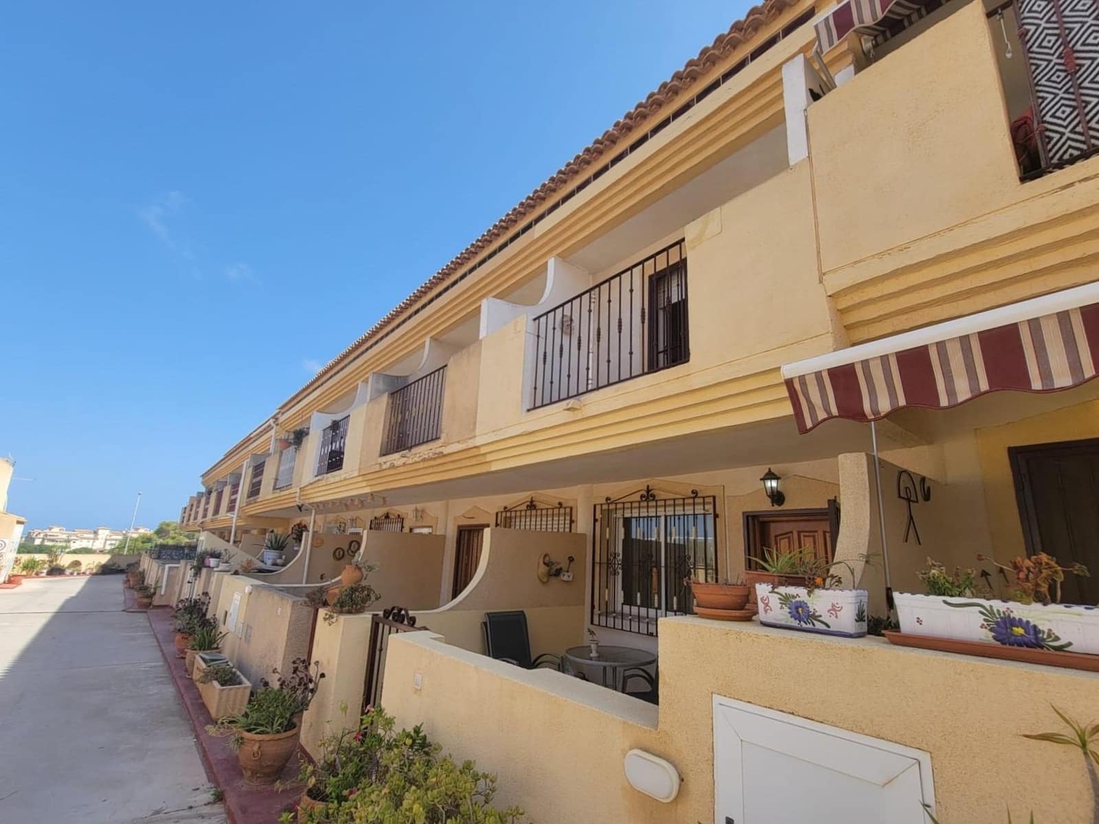3 bedroom Terraced Villa for sale in Playa Flamenca with pool garage - € 189,260 (Ref: 9406623)
