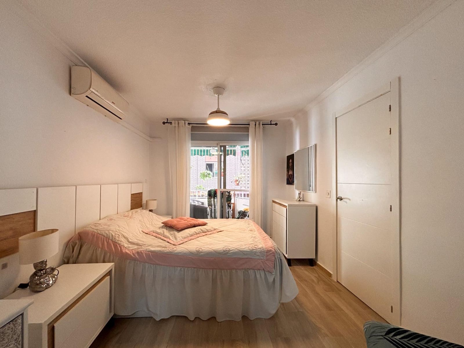 4 soveværelse Lejlighed til salg i Torrevieja - € 179.000 (Ref: 9406626)