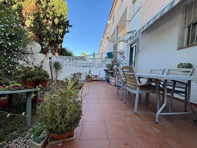 2 bedroom Apartment for sale in Los Frutales, Torrevieja with garage - € 129,990 (Ref: 9406749)