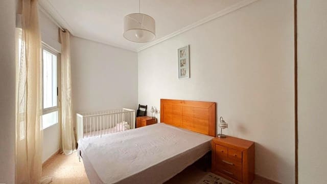 2 makuuhuone Huoneisto myytävänä paikassa Puerto Deportivo, Torrevieja - 135 000 € (Ref: 9527859)