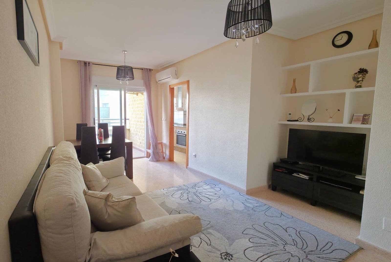 2 makuuhuone Huoneisto myytävänä paikassa Torrevieja - 135 000 € (Ref: 9527859)