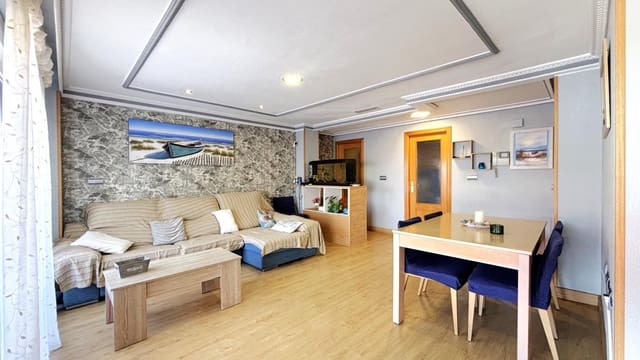 4 slaapkamer Appartement te koop in Centro - Muelle Pesquero, Torrevieja met garage - € 270.000 (Ref: 9565421)