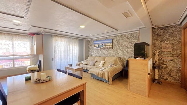 4 makuuhuone Huoneisto myytävänä paikassa Centro - Muelle Pesquero, Torrevieja mukana 
autotalli - 257 900 € (Ref: 9565421)