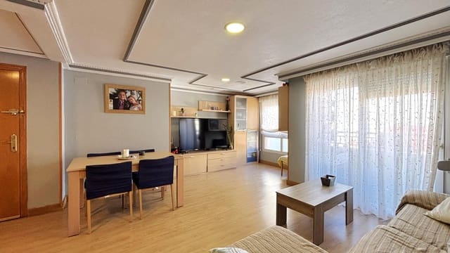 4 makuuhuone Huoneisto myytävänä paikassa Centro - Muelle Pesquero, Torrevieja mukana 
autotalli - 257 900 € (Ref: 9565421)