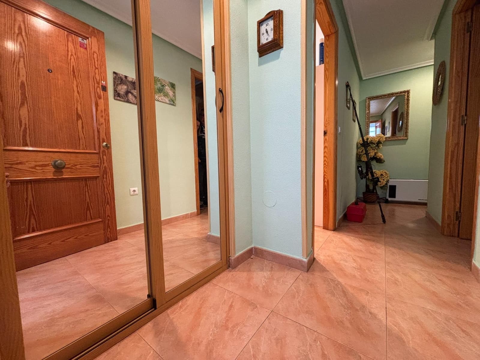 1 Zimmer Apartment zu verkaufen in Torrevieja mit Garage - 129.900 € (Ref: 9640395)